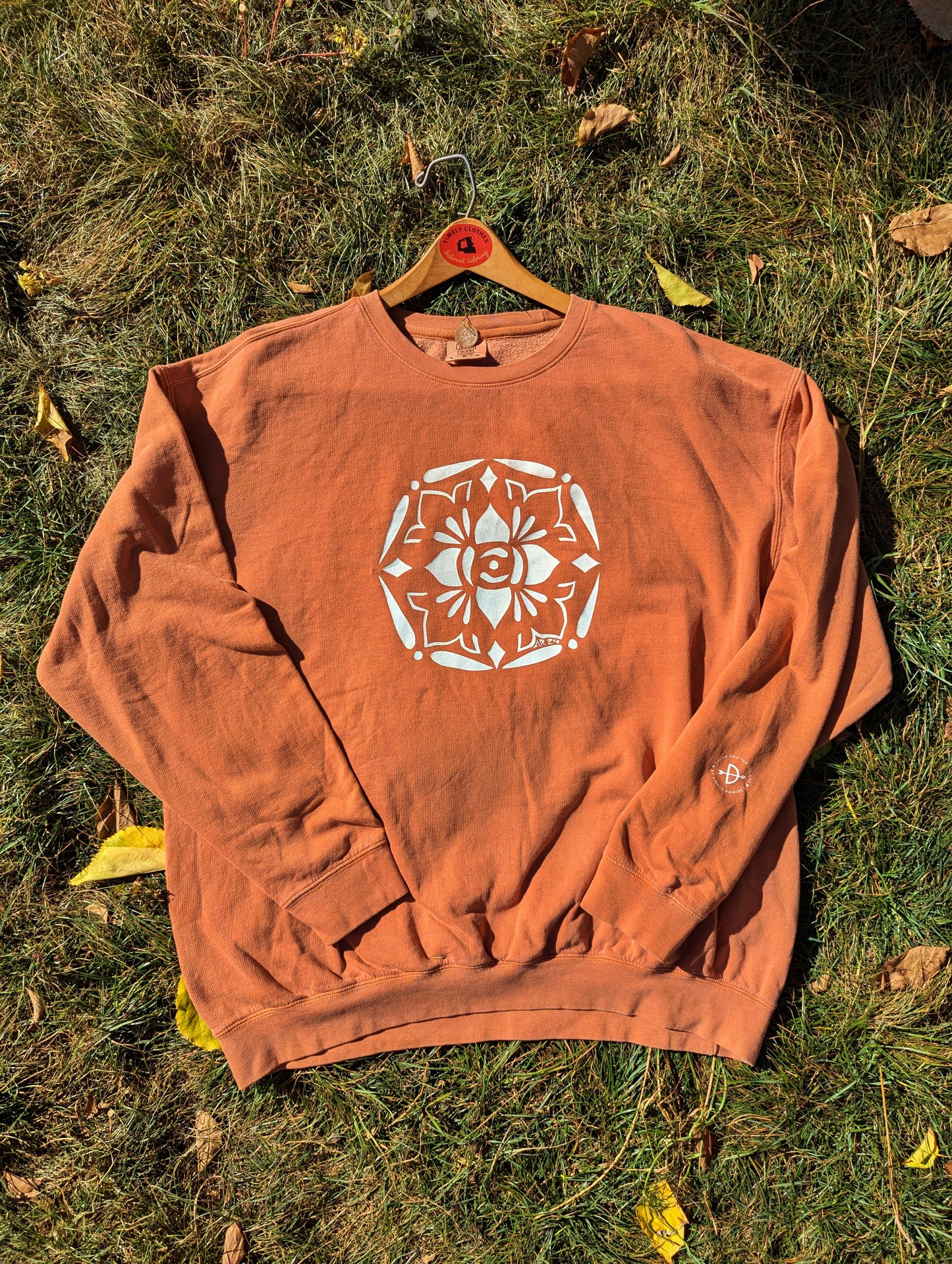 The Center Crewneck/Tee